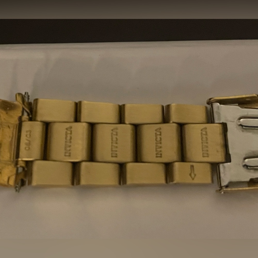 Invicta 8929 pro driver OEM 20mm watch bracelet. Missing 3 links & minor scratch - Picture 5 of 6